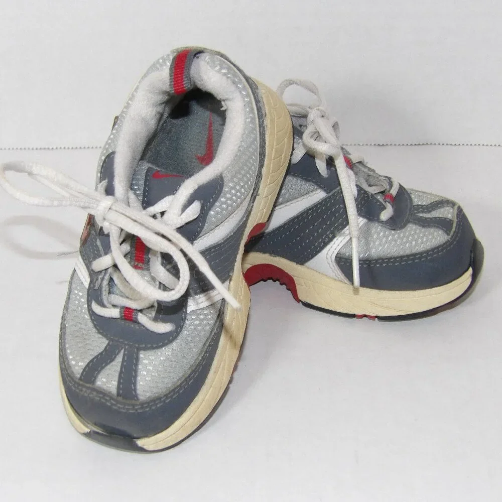 Kids Gray Red White Nike Tennis Shoes Size 6.5 US